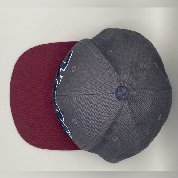 Vans Off The Wall Flat Brim Grey / Burgundy / Blue Script SnapBack Hat - Picture 6 of 11